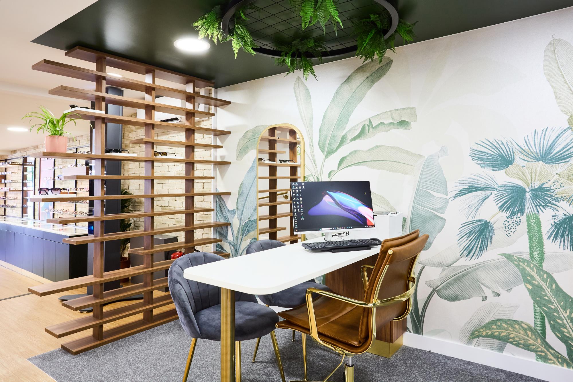 Area for consultations in the eye people salon